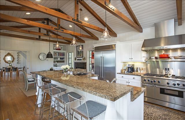 Building Photo - Coming Soon! La Canada Flintridge Contempo...