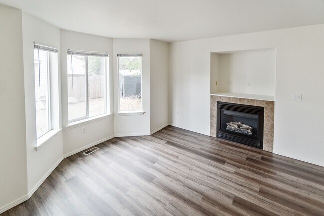 Building Photo - 2312 N Wilbur Rd