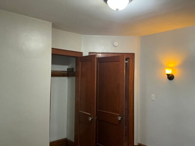 Building Photo - 73 Stack St