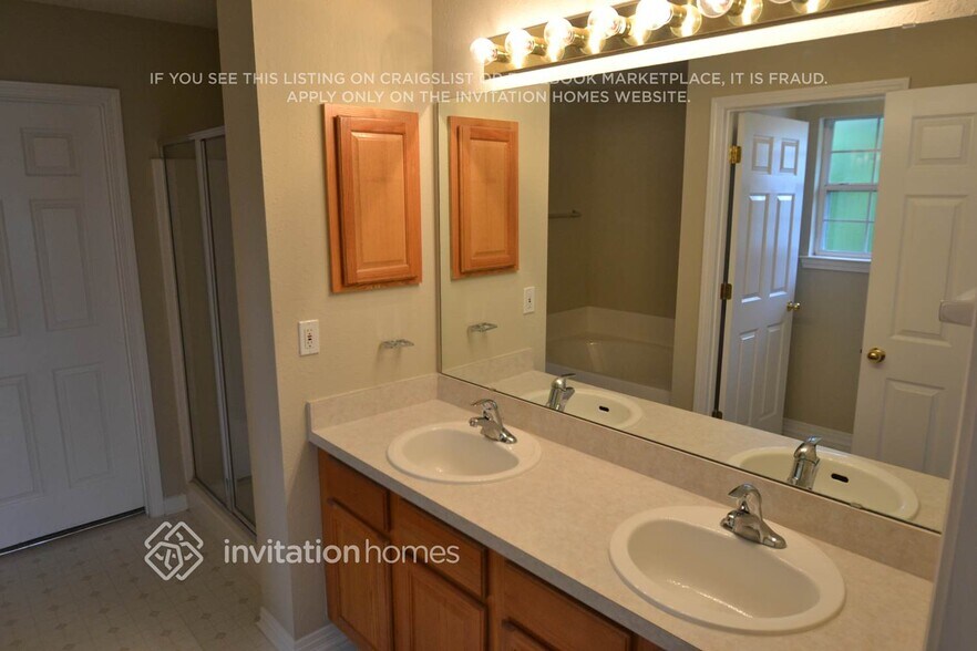 Building Photo - 229 Carolina Jasmine Ln