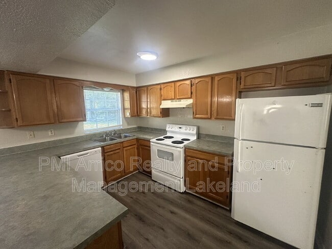 Building Photo - 4715 Kanoy Dr