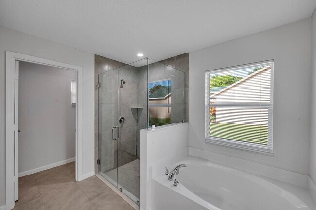 Building Photo - 1445 SW Leisure Ln