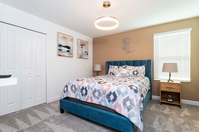 Building Photo - 9202 Sommerset Hills Dr