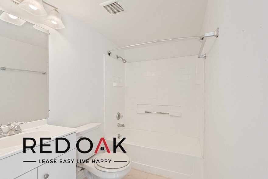 Building Photo - 3540 Fletcher Dr