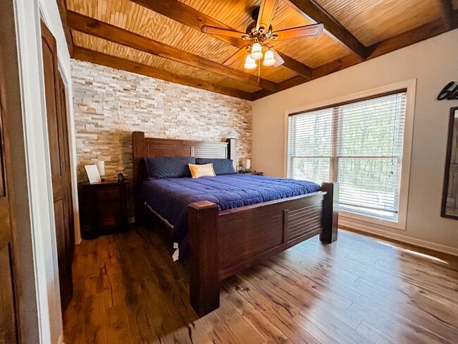 Building Photo - 56 Big Eddy Trl