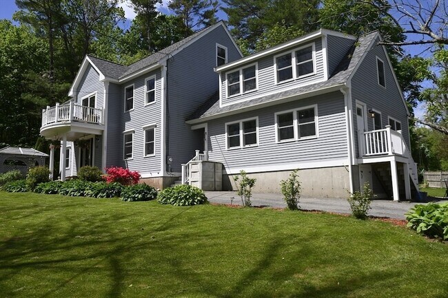Building Photo - 241 Argilla Rd