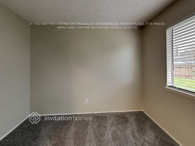 Building Photo - 5821 Longs Peak Pl