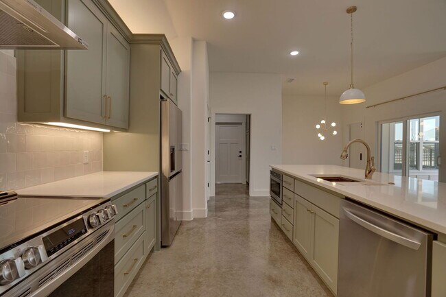 Building Photo - 106 Cardinal Wds