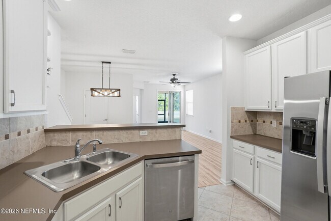 Building Photo - 6119 Bartram Village Dr