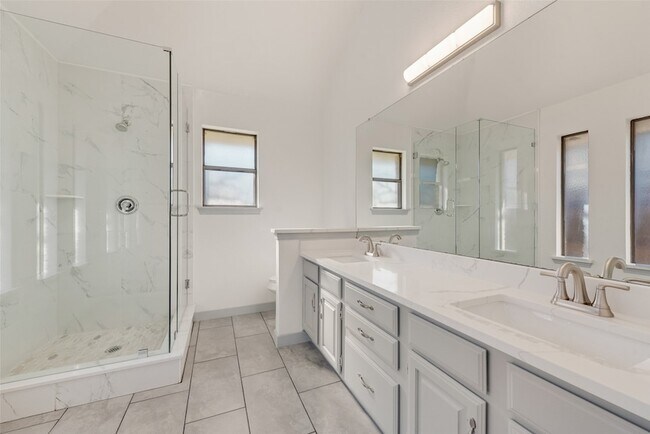 Building Photo - 1318 Deer Ridge Dr