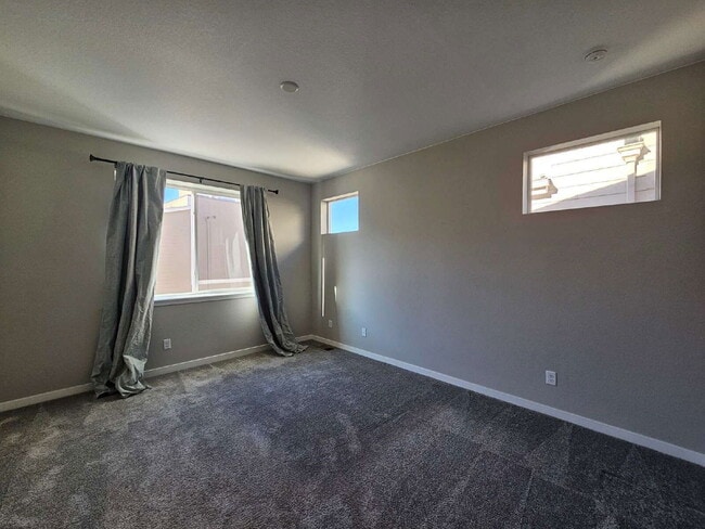 Building Photo - 3618 Maldives Dr