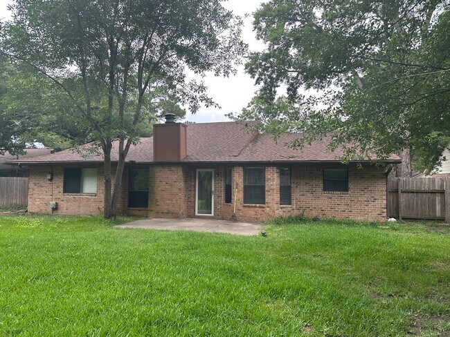 Building Photo - College Station - 3 Bedroom - 2 Bath - 2 vehicle car - Fenced in back yard - House.