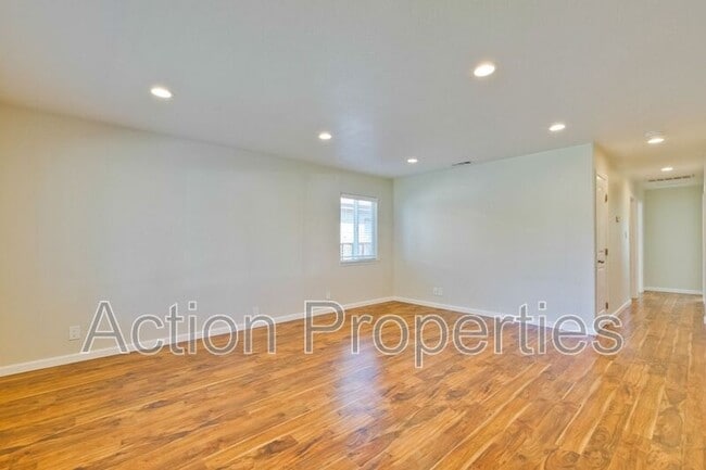 Building Photo - 2333 Augusta Pl