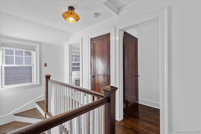 Building Photo - 171 Waite St