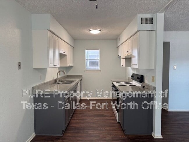 Building Photo - 625 Timberline Dr