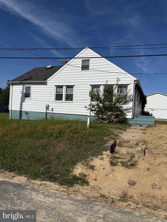 Building Photo - 4870 Calvert Dr