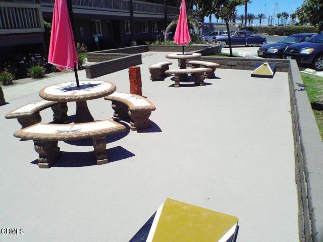 Building Photo - 222 E Surfside Dr