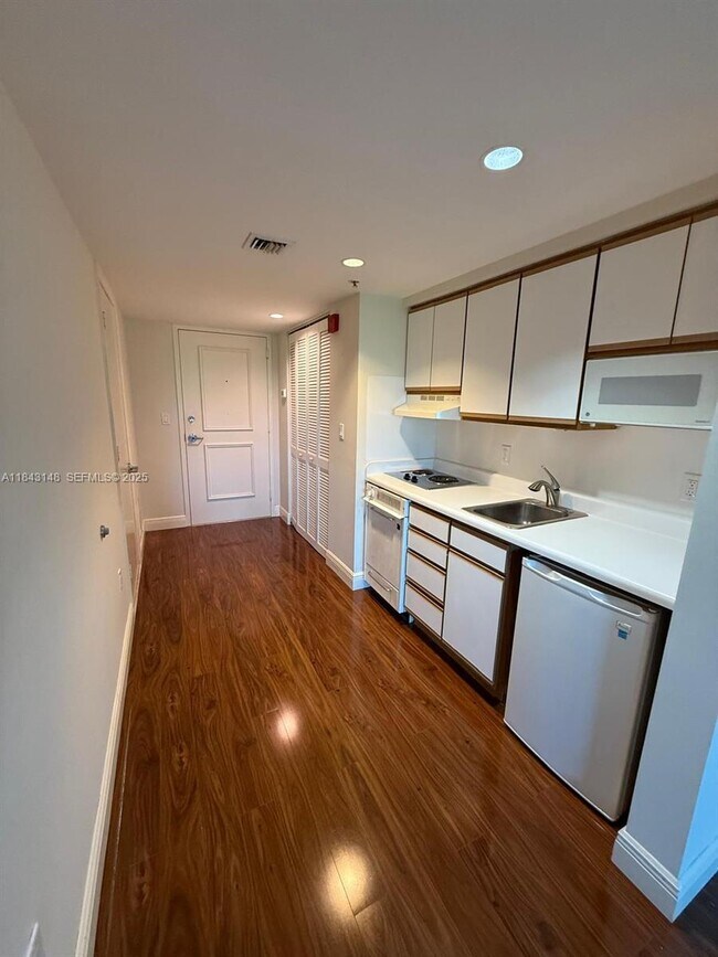 Building Photo - 5715 SW 72nd St