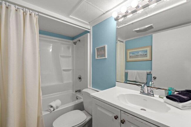 Building Photo - 775 Gulf Shore Dr