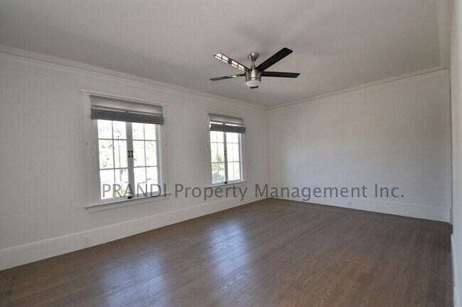 Building Photo - 1533 4th St