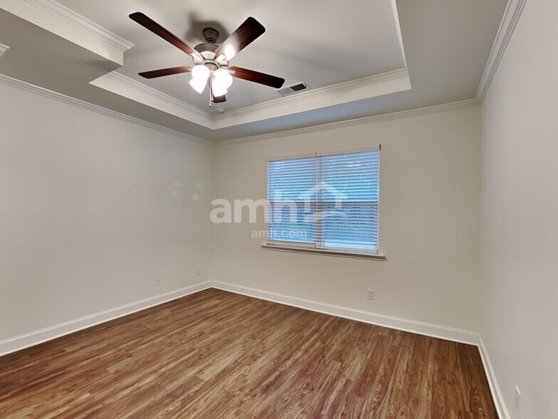 Building Photo - 2854 Chapel Hill Rd