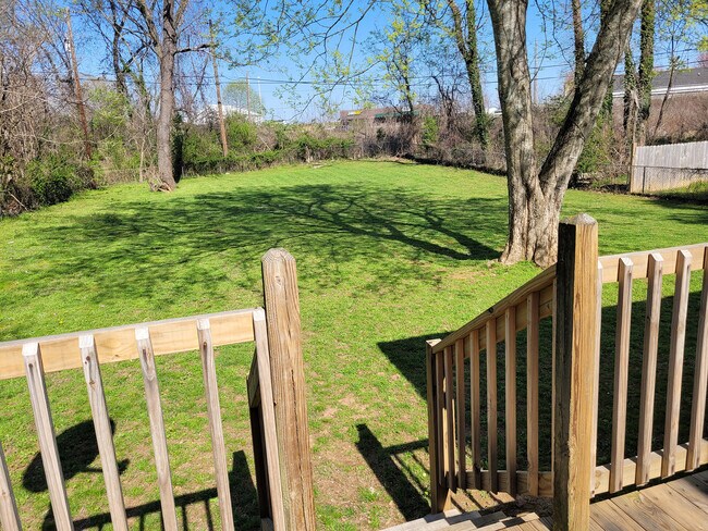 Building Photo - 2226 Windcrest Dr