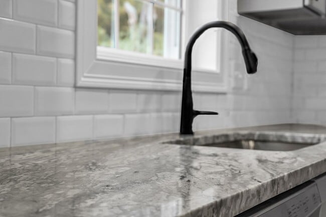 Building Photo - 74 Smith St