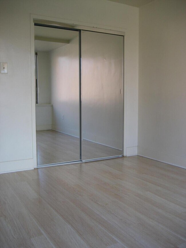 Bedroom - 1111 Arlington Blvd