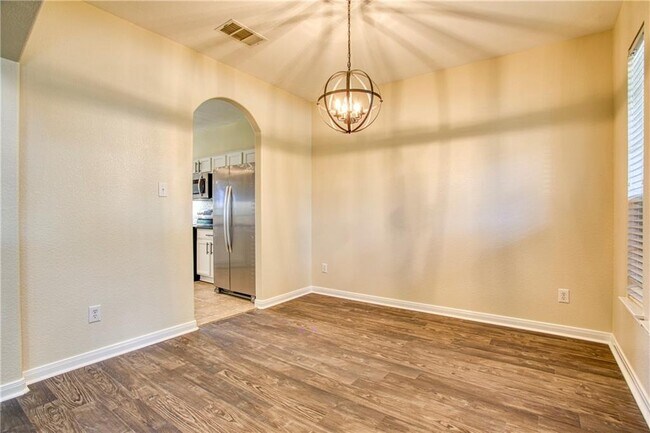 Building Photo - 1107 Middle Brook Dr