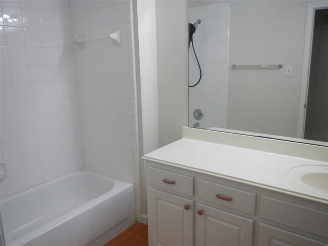 Building Photo - 1203 Foxland Chase St