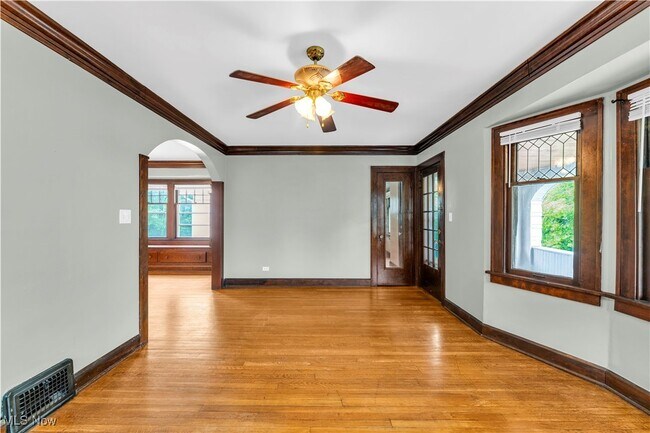 Building Photo - 2145 Waterbury Rd