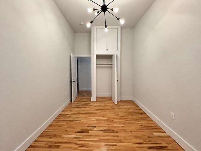 Building Photo - 241 Palisade Ave
