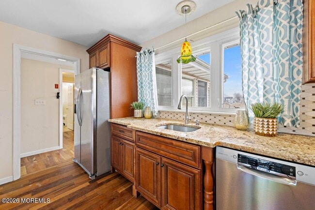 Building Photo - 1205 High Ave