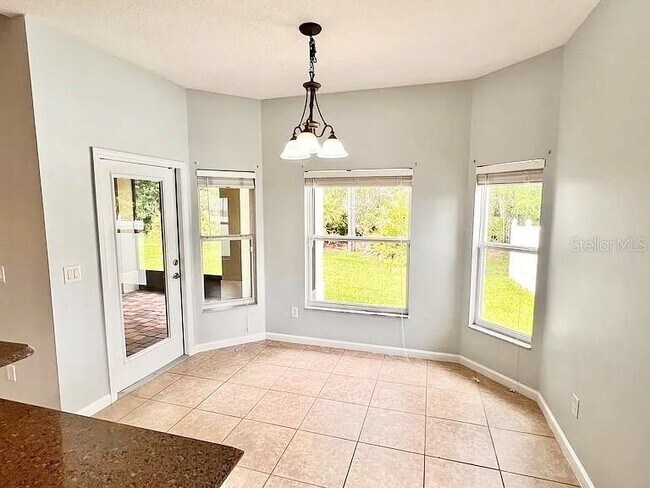 Building Photo - 10319 Willow Ridge Loop