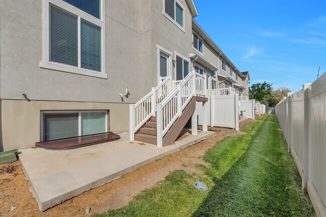 Building Photo - Modern Row End Townhome w 2 car attached g...