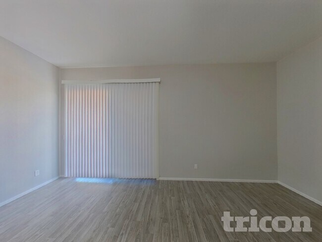 Building Photo - 17601 N Vera Cruz Ave