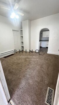 Building Photo - 807 20th St