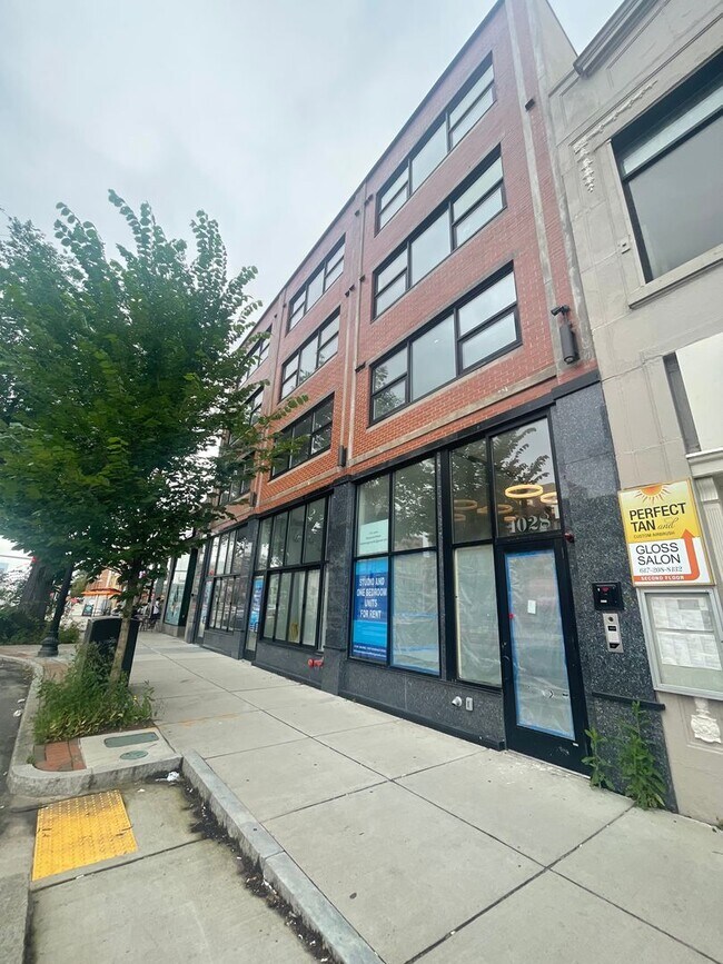 Building Photo - Studio Apartment in Brookline | Modern Appliances | Laundry in Building | 9/1
