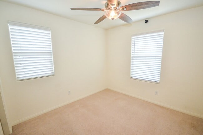 Building Photo - 3 bedroom House with a loft and solar panels