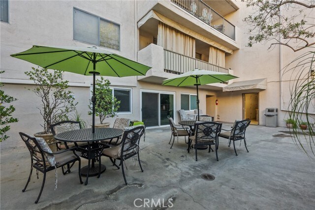Building Photo - 330 W California Blvd