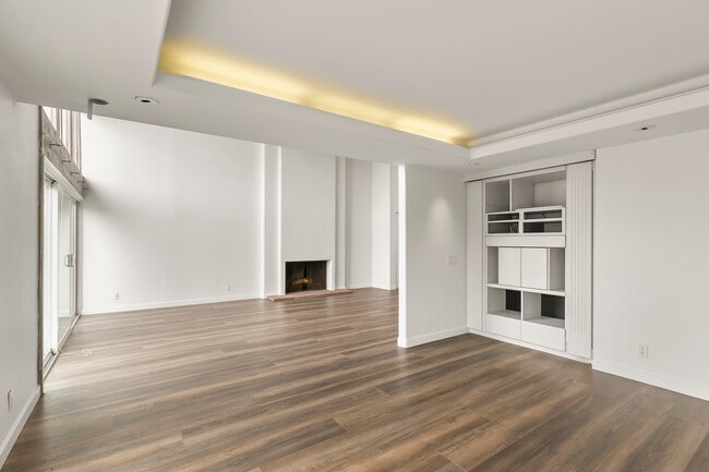 Building Photo - 2957 Seaview Ave