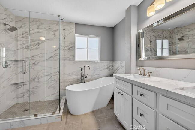 Building Photo - 26 Vía Cordoba