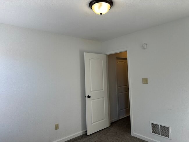 Building Photo - 321 Switchgrass Cove