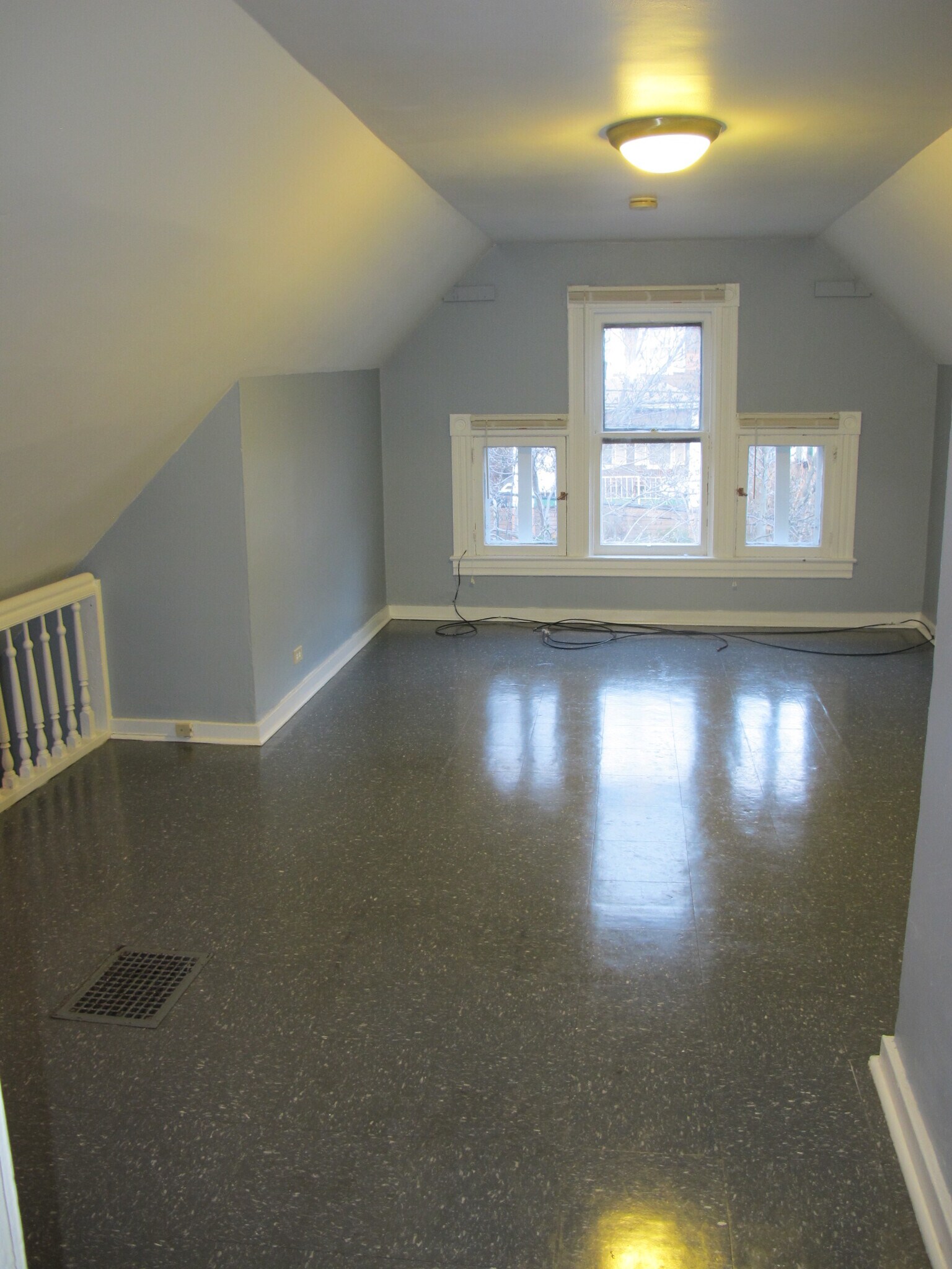 Building Photo - 1134 South Avenue