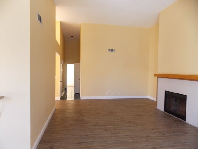 Building Photo - 524 Shorebird Cir