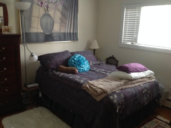 Building Photo - 8688 Lees Ridge Rd