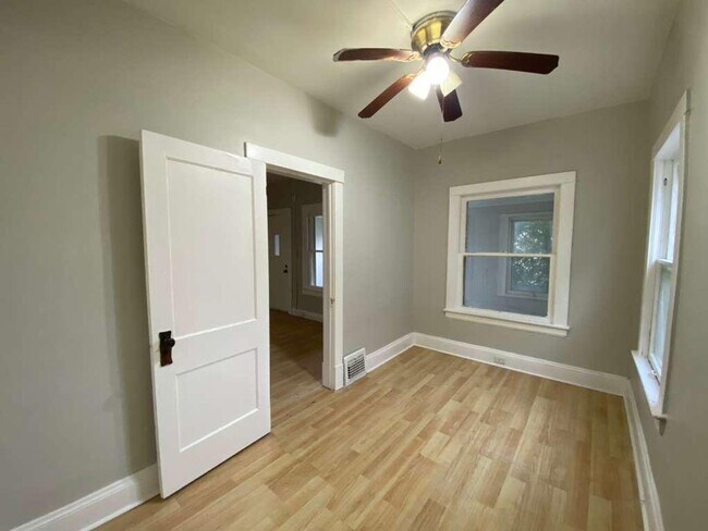 Building Photo - 7918 Force Ave