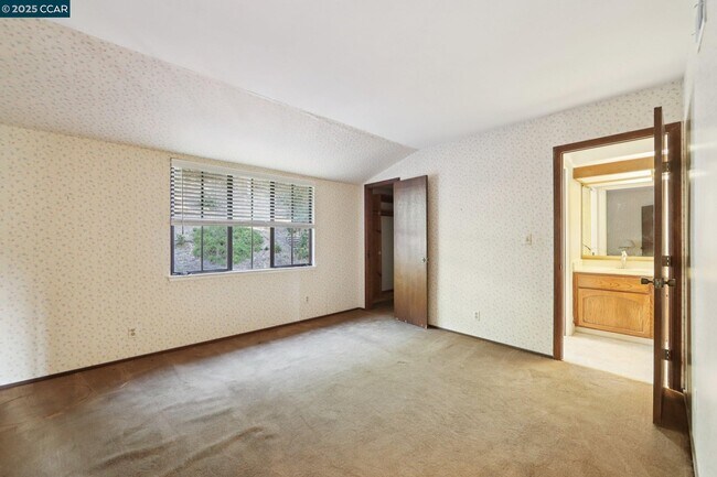 Building Photo - 58 St Andrews Ln