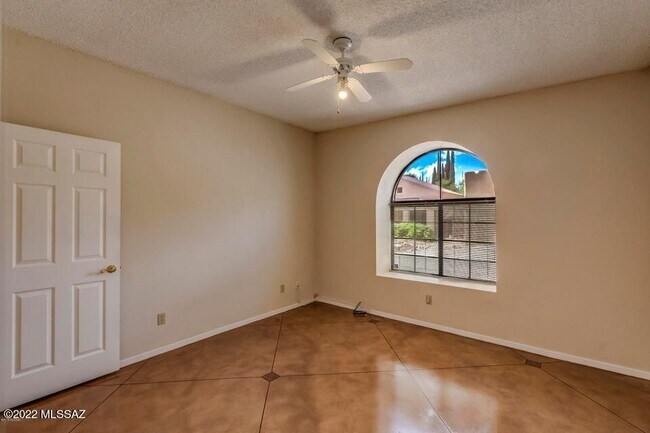 Building Photo - 6112 N Reliance Dr