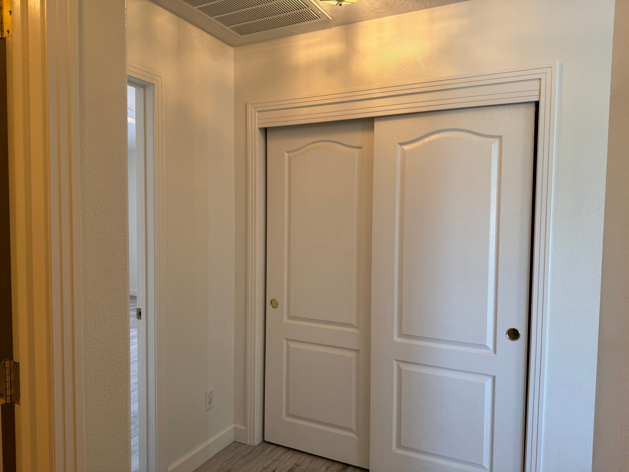 Building Photo - 16425 Chippewa Rd